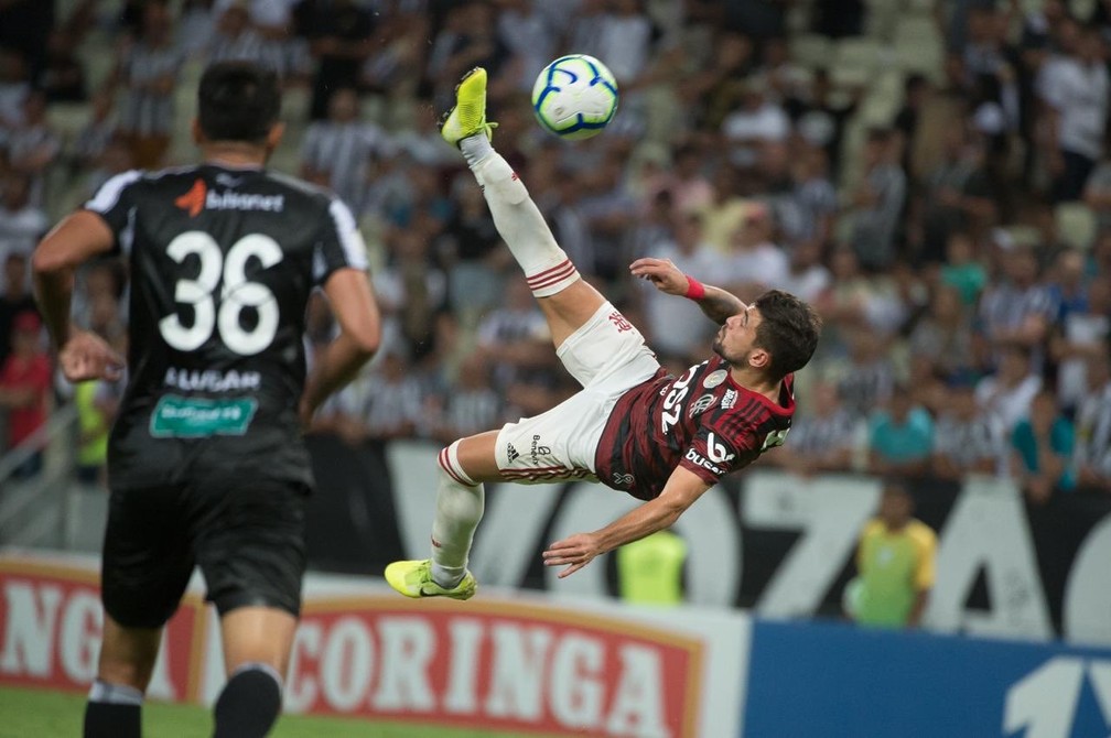 A bicicleta de Arrascaeta, do Flamengo, contra o Ceará — Foto: Alexandre Vidal/Flamengo