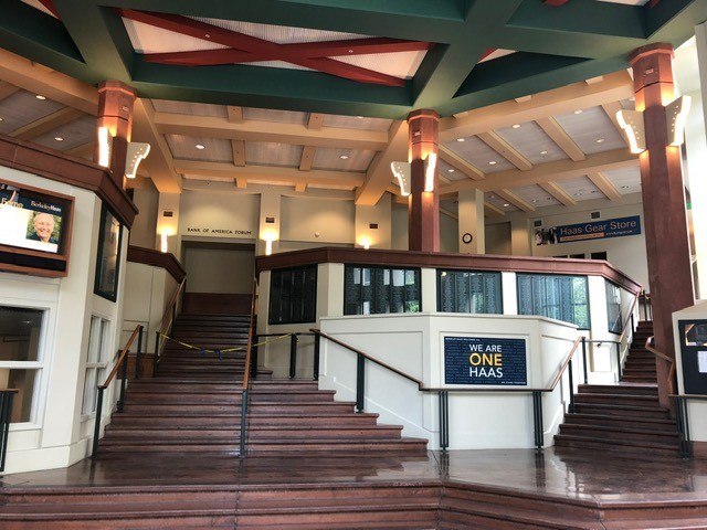 Interior do prédio da HAAS, escola de negócios de Berkley (Foto: ARQUIVO PESSOAL/FERNANDA LOPES DE MACEDO THEES)
