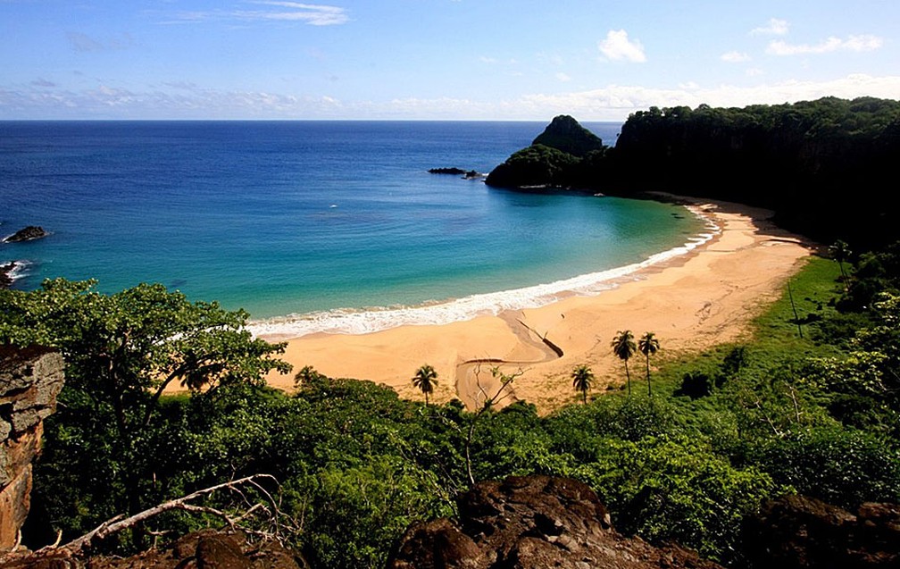 Baía do Sancho, em Fernando de Noronha, ficou em 7º lugar no ranking; mais duas praias brasileiras aparecem na lista de 2022. — Foto: Divulgação / Administração da Ilha