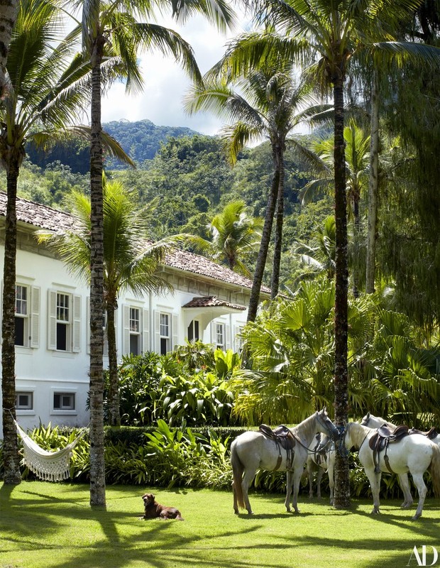 A fazenda de Lenny Kravitz no Rio (Foto: Reprodução Architectural Digest) A fazenda de Lenny Kravitz no Rio (Foto: Reprodução Architectural Digest)