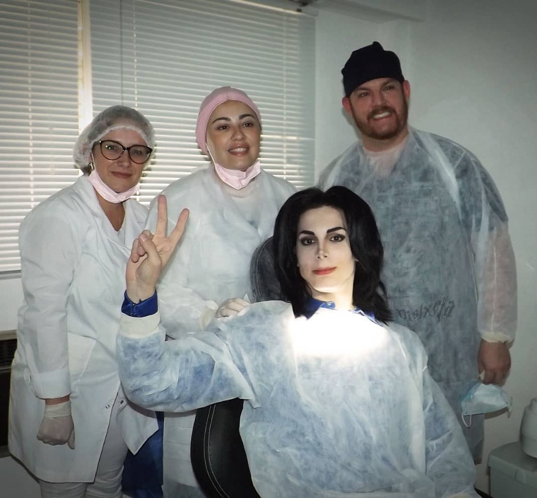 Leo Blanco fez cirurgias plásticas para ficar parecido com Michael Jackson (Foto: Reprodução/Instagram)