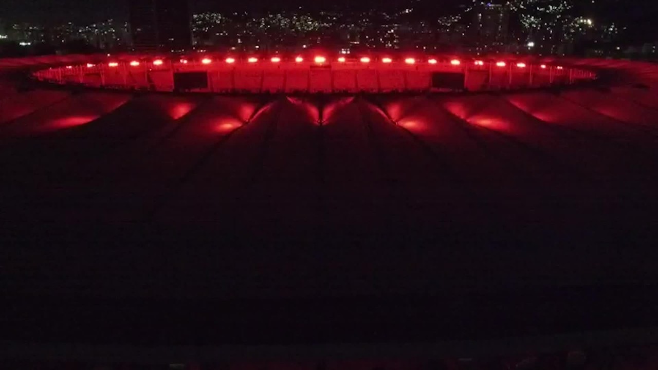 Maracan&atilde; se ilumina com as cores do Flamengo