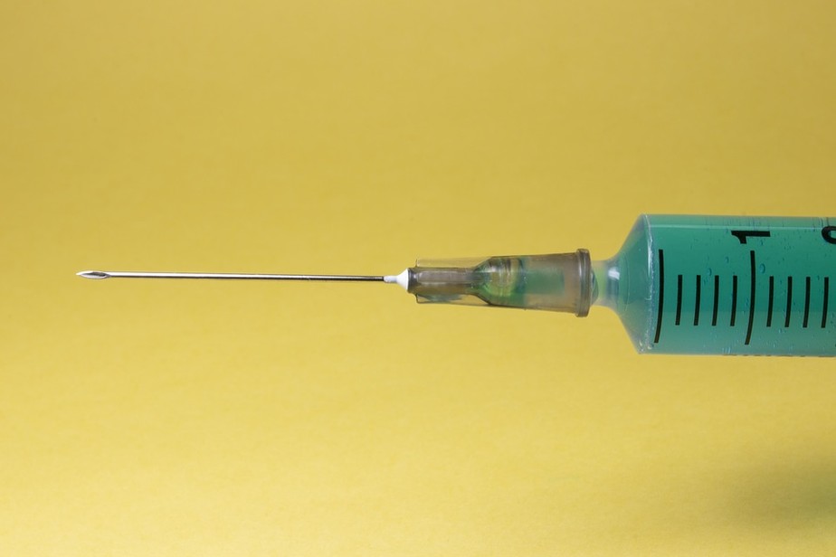 Seringa; injeção; vacina