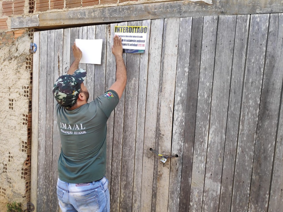 Empreendimentos foram interditados durante operação ambiental integrada na zona da mata de Alagoas — Foto: Ascom/IMA-AL