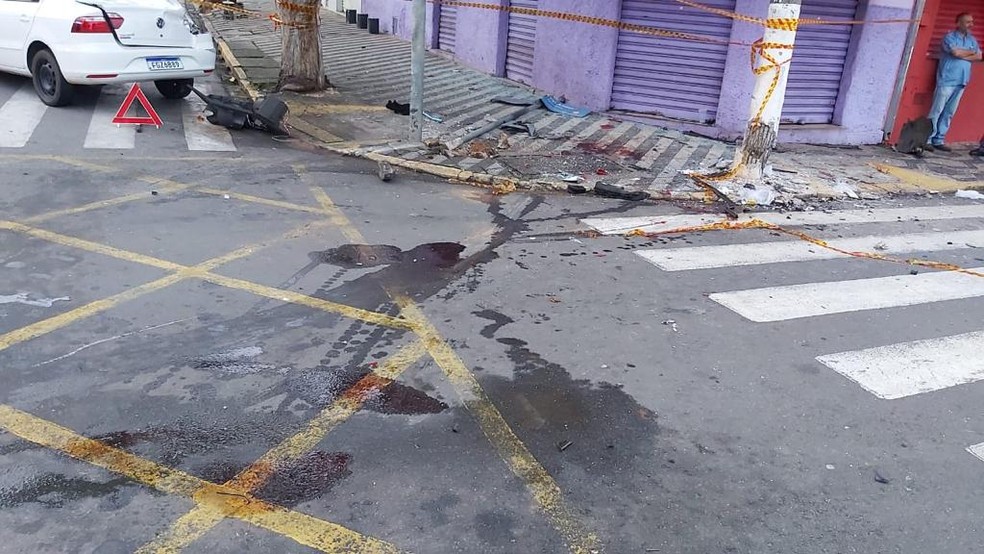 Carros se envolvem em acidente e uma pessoa morre em Itapetininga — Foto: Polícia Civil/ Divulgação 