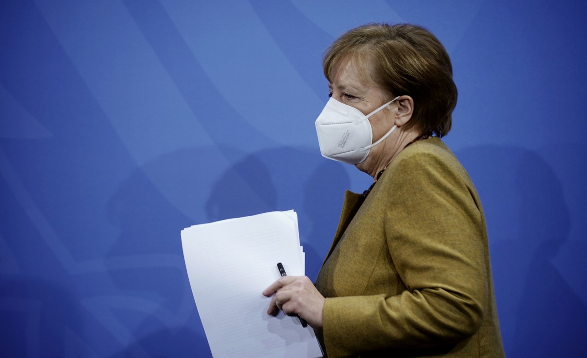 'O pior ainda está por vir', adverte Merkel sobre Covid-19 na Europa