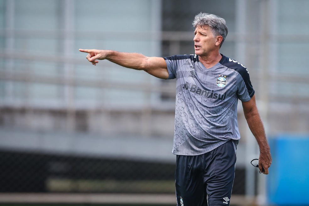 Renato Gaúcho completou 60 anos nesta sexta-feira e quer a vitória contra o Vasco como presente de aniversário