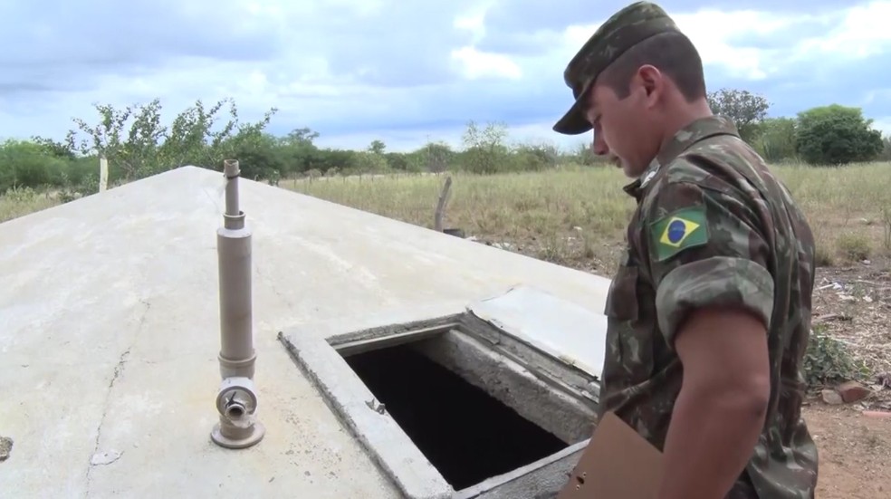 Após Exército suspender distribuição de água no Ceará, ministério afirma que vai repassar verbas — Foto: Reprodução/TV Clube