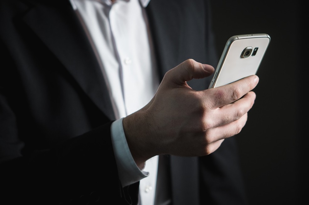 O nome do suposto estuprador circulou nas redes sociais e em grupos de Whatsapp — Foto: Pixabay