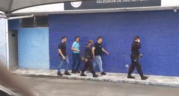 Dupla presa na Operação 'Lesa Pátria' vai para presídio e passa por audiência de custódia em MG