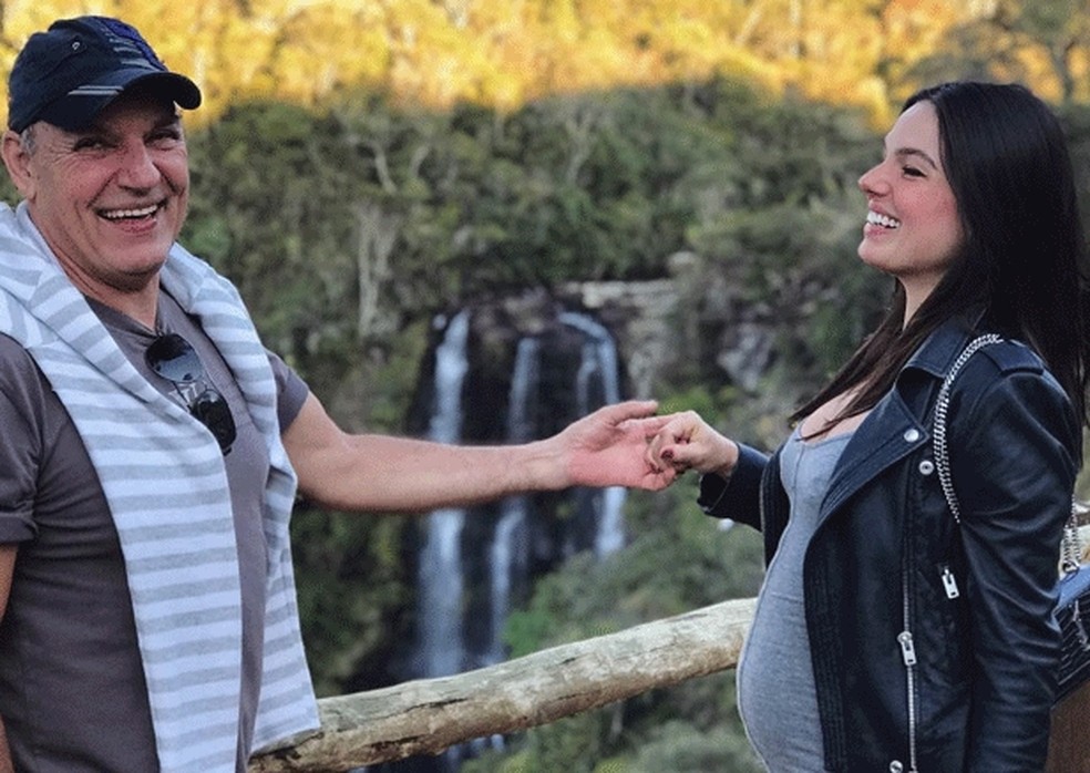 Rubens Valverde com a filha, Isis — Foto: Reprodução / Instagram