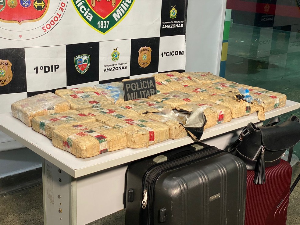18 tabletes de drogas foram apreendidos pela pol&iacute;cia durante a pris&atilde;o.  &mdash; Foto: Carolina Diniz/ Rede Amaz&ocirc;nica 