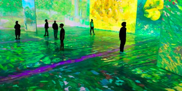 Mostra imersiva de Van Gogh: Experiência sensorial se dá graças ao uso de tecnologias de projeção, que dão vida a mais de 300 obras-primas do pintor — Foto: Reprodução / YouTube