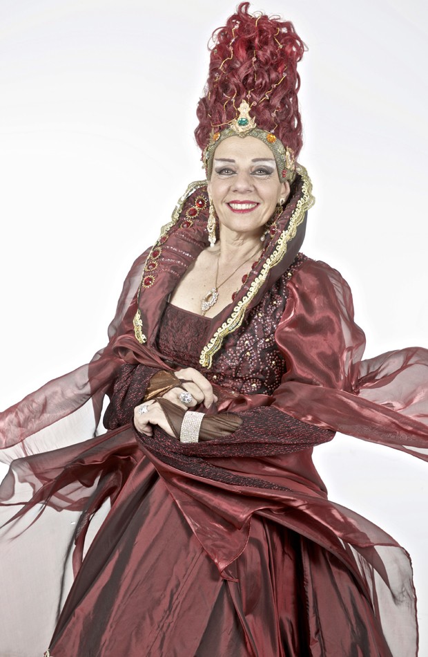 Rosi Campos caracterizada como a bruxa Morgana (Foto: Ary Brandi)