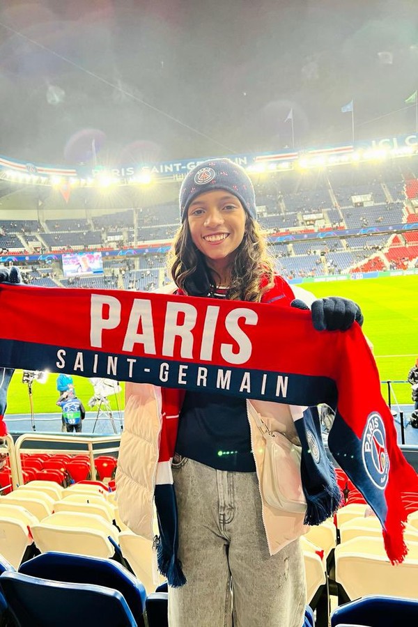 Rayssa Leal vai a estádio em Paris para ver PSG x Real Madrid (Foto: Reprodução/Instagram)