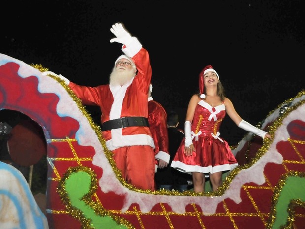 Projeto "Natal na Praça" acontece junto com a Feira do Porto, todos os finais de semana, na Praça Auízio Ferreira, até 28 de dezembro (Foto: Prefeitura de Porto Velho/Divulgação)