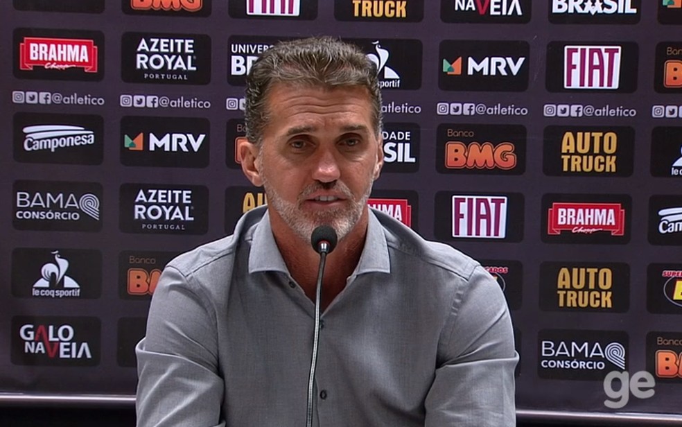 Vagner Mancini vê Atlético-MG "ótimo" no 2º tempo, reclama ...