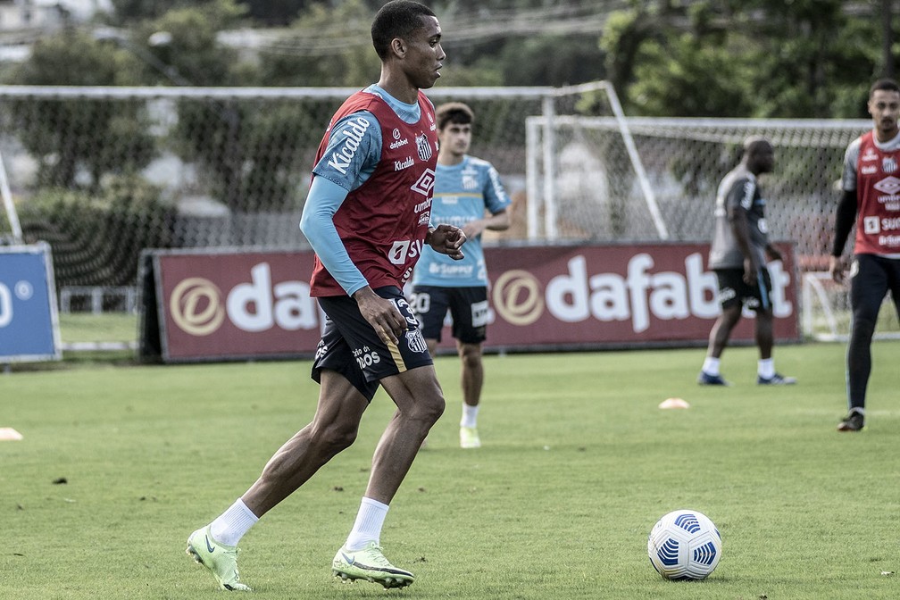 Madson em treino do Santos — Foto: Ivan Storti / Santos FC