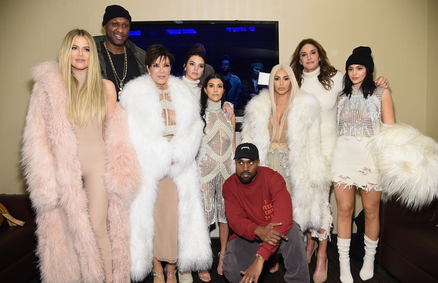 Kardashians e Jenner no desfile da Yeezy, em fevereiro de 2016 (Foto:  Jamie McCarthy/Getty Images)