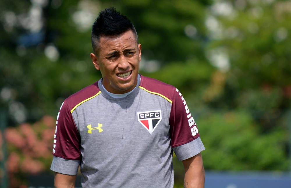 Rogério Ceni vê volta difícil de Cueva na quinta