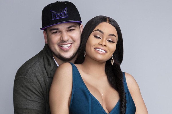 Família teme pela vida de Rob Kardashian após ganho exagerado de peso, diz  site - Famosos - Extra Online