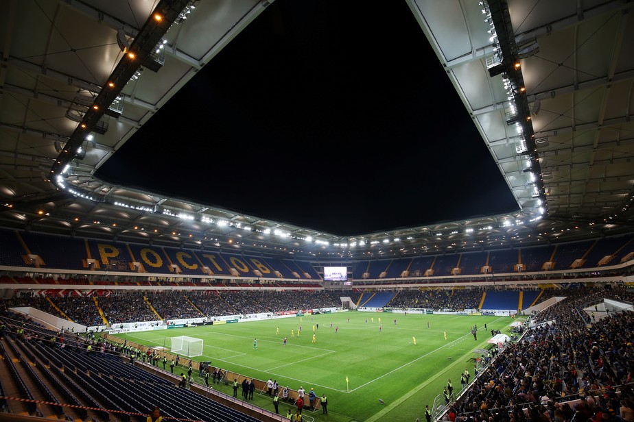 Capacidade reduzida e obras ao redor: palco da estreia do Brasil é inaugurado