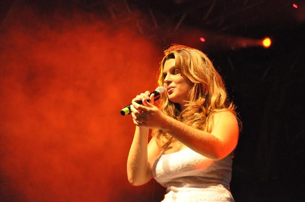 Cantora paraibana Gitana Pimentel também faz show no São João 2019 de Campina Grande neste sábado (29) — Foto: Adriano Franco/Divulgação