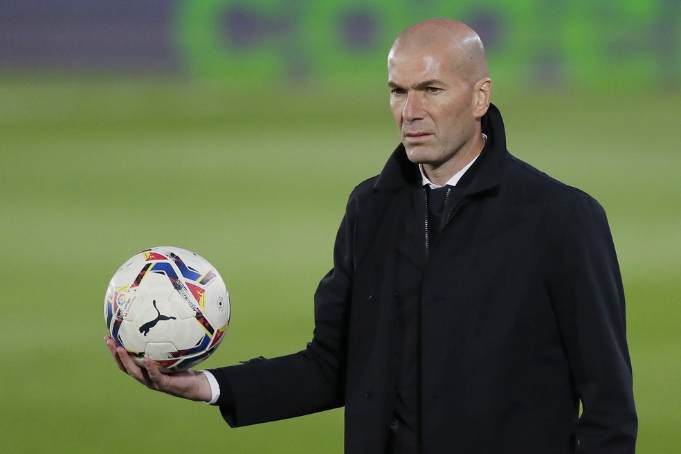 Jornalista francês garante que Zidane substituirá Pochettino no PSG ainda  este ano | futebol francês | ge