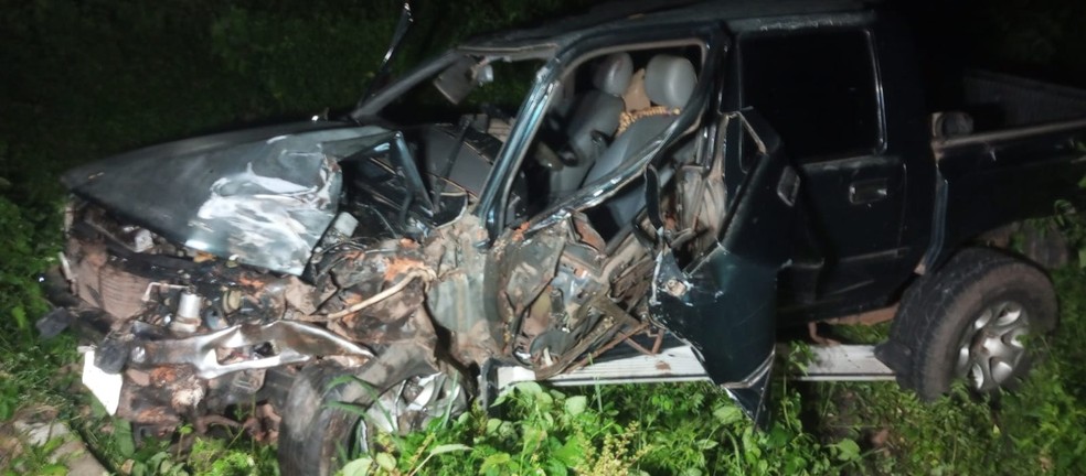 Idoso fica gravemente ferido após capotar caminhonete ao desviar de animais na BR-343, no Norte do Piauí — Foto: Reprodução/Rurik Araújo (Portal do Rurik)