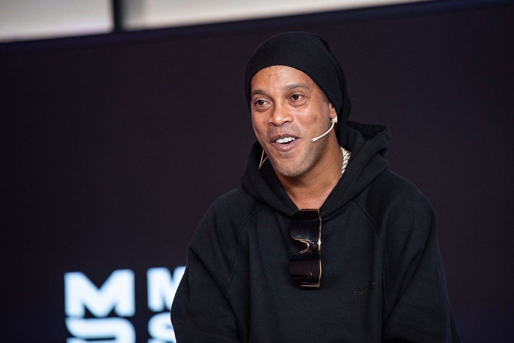 Ronaldinho Gaúcho durante recente evento comercial em Barcelona — Foto: Getty Images