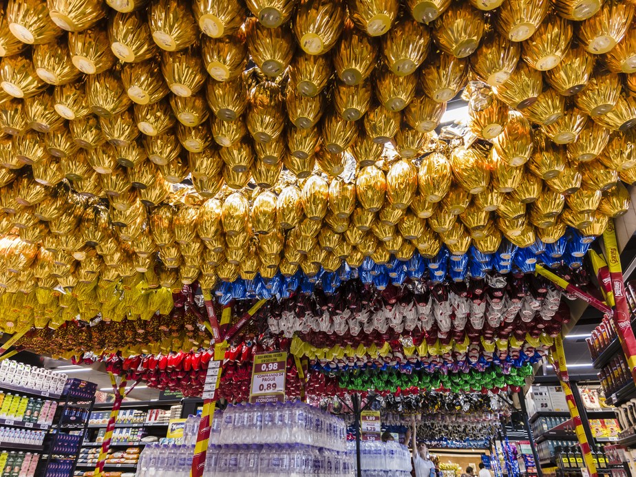 Ovos de páscoa já estão à venda em supermercados e lojas especializadas