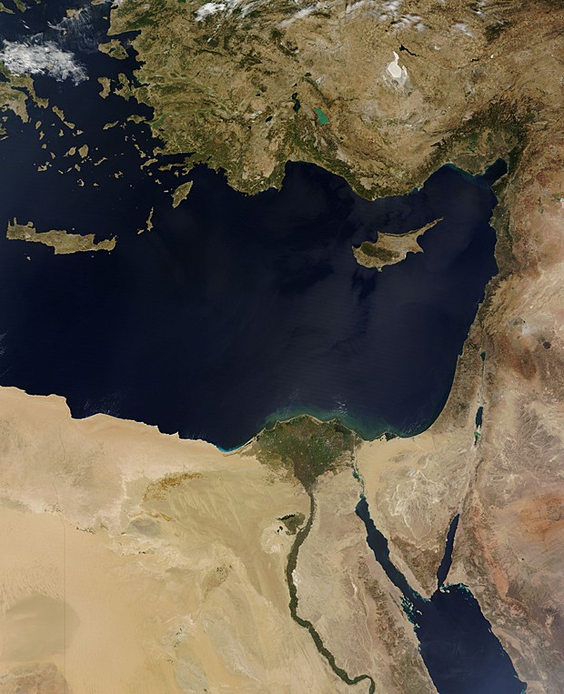  Imagem, capturada pelo satélite Terra, da Nasa, nesta terça (10), mostra a parte leste do Mar Mediterrâneo (Foto: HO/Nasa/AFP)