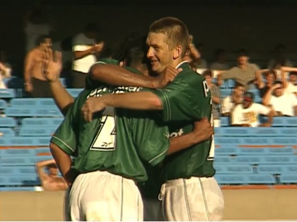 Jogos para relembrar: Dérbi de 1999 teve festa para Galeano e provocação do Palmeiras