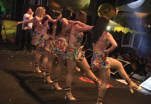 Dançarinas durante o show (Foto: Fred Pontes/Divulgação)