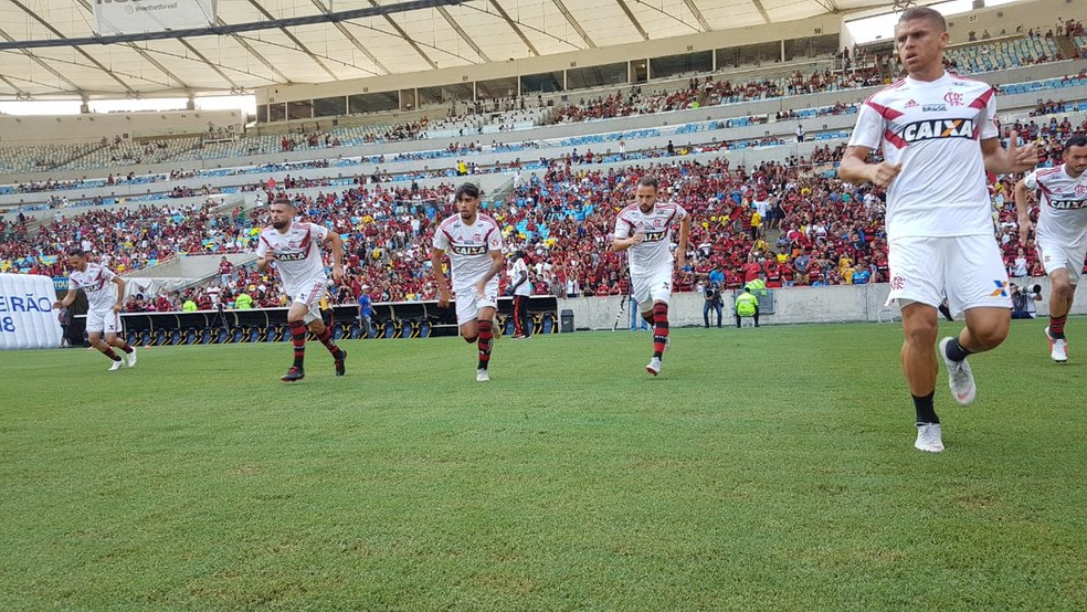Gramado do Maracan&atilde; passar&aacute; por reparos para o jogo entre Flamengo e Palmeiras &mdash; Foto: Reprodu&ccedil;&atilde;o/Twitter