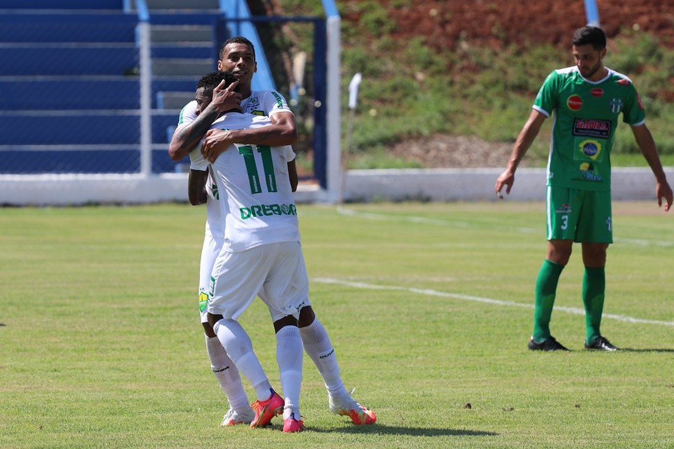 Elton marca o gol da vitória do Cuiabá sobre o Grêmio Sorriso — Foto: AssCom Dourado