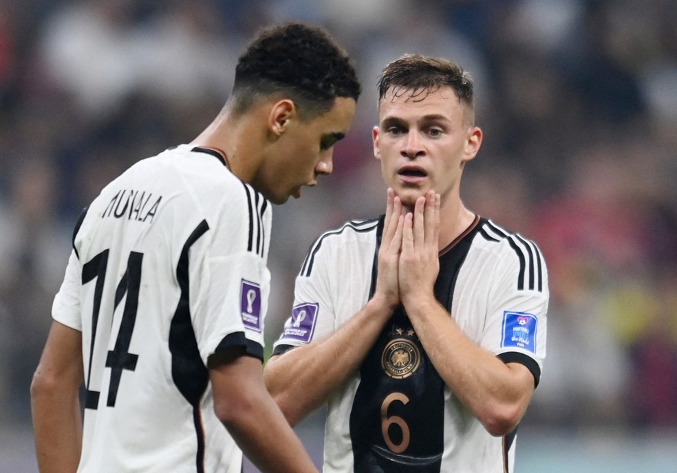 Kimmich e Jamal Musiala, Costa Rica x Alemanha — Foto: REUTERS/Annegret Hilse