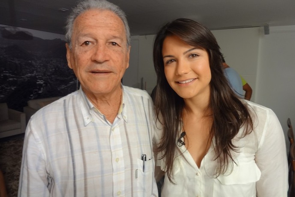 Robson Gracie, em foto de 2016 com a neta, Kyra Gracie — Foto: Reprodução/Arquivo Pessoal