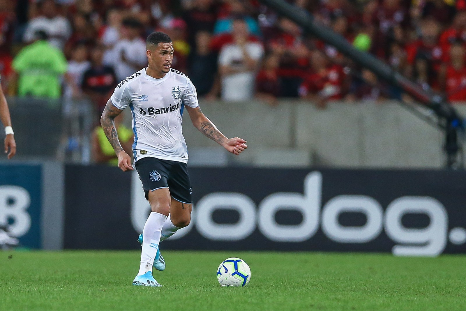 Apesar de derrota, Luciano se anima com estreia: "É a retomada da temporada"