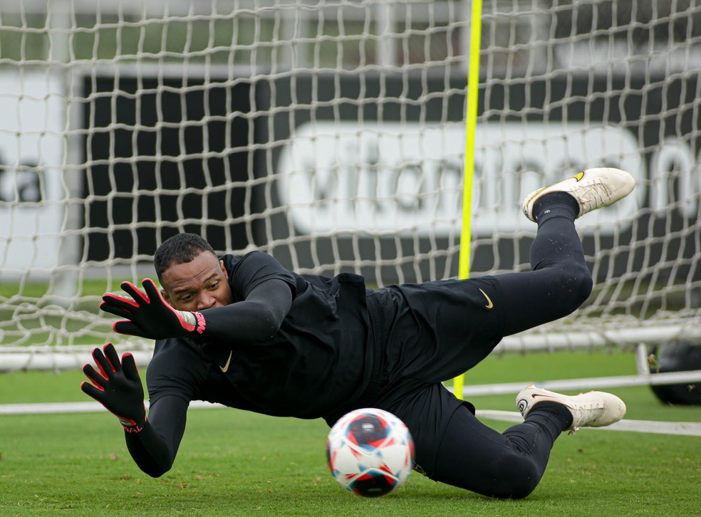 Carlos Miguel em treino do Corinthians — Foto: Rodrigo Coca/Ag. Corinthians