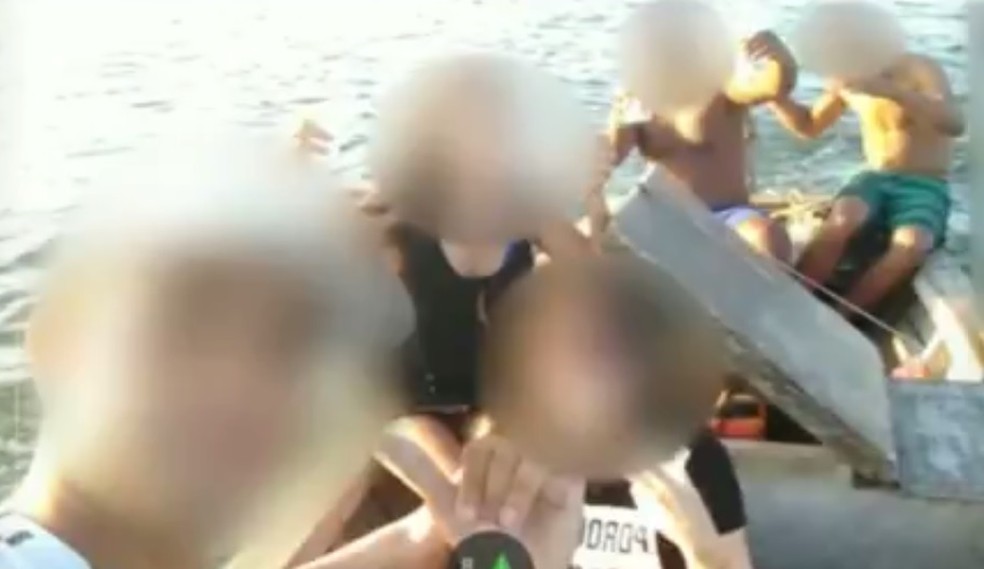VÃ­timas fizeram selfie com suspeitos antes de roubo e tentativa de estupro (Foto: ReproduÃ§Ã£o/TV Bahia)