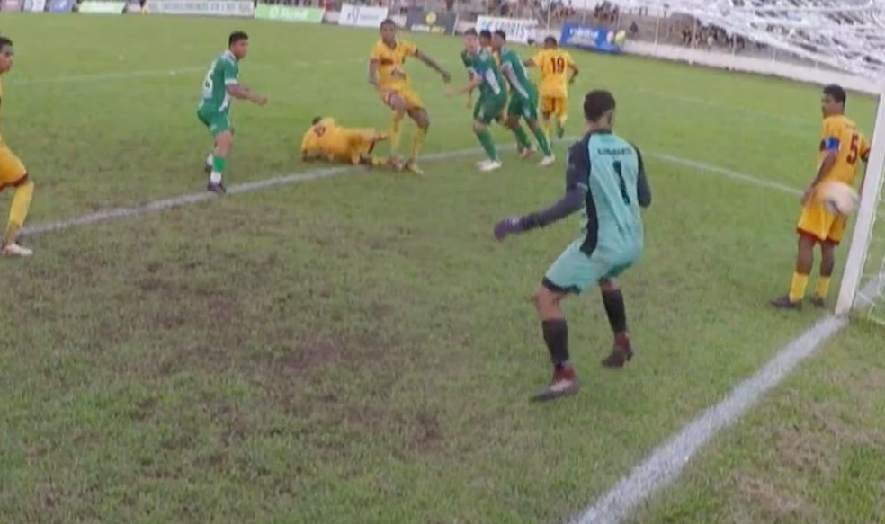Gabriel Pedra foi o autor do gol da vitória em Cacoal — Foto: TV MBC
