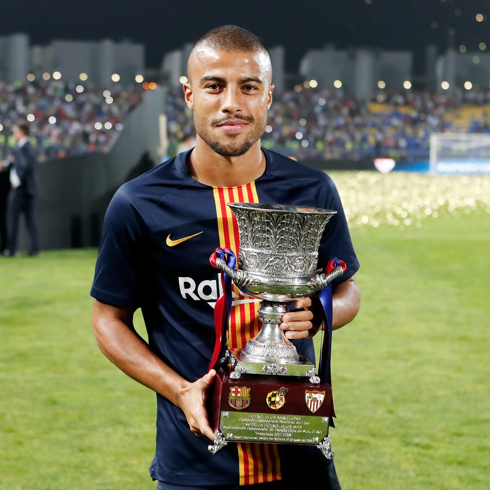 Empresario E Pai De Rafinha Mazinho Evita Falar Sobre Saida Do Filho Do Barca Na Proxima Janela Futebol Ge