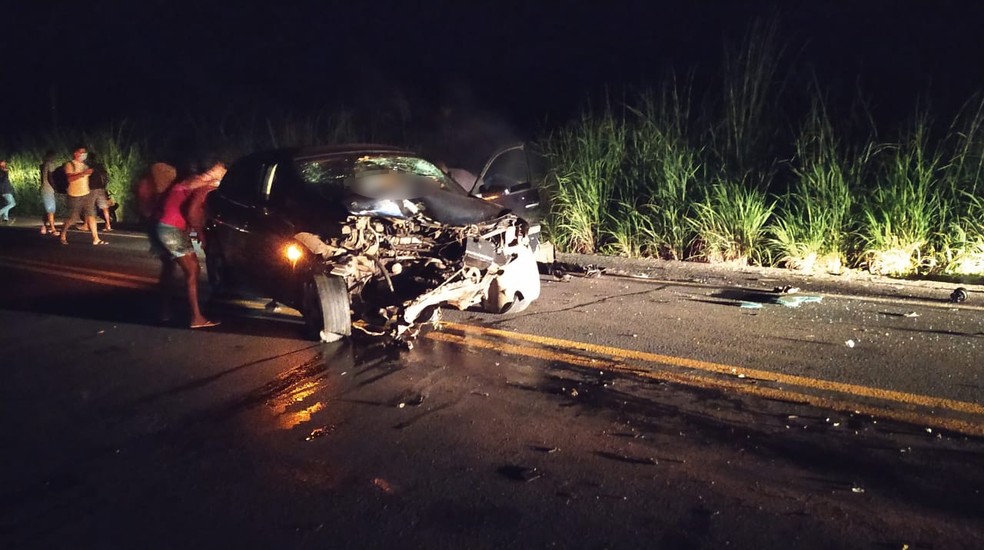 Homem morre após colisão entre dois carros na BR-316, em Lagoinha do Piauí — Foto: Reprodução/Redes sociais