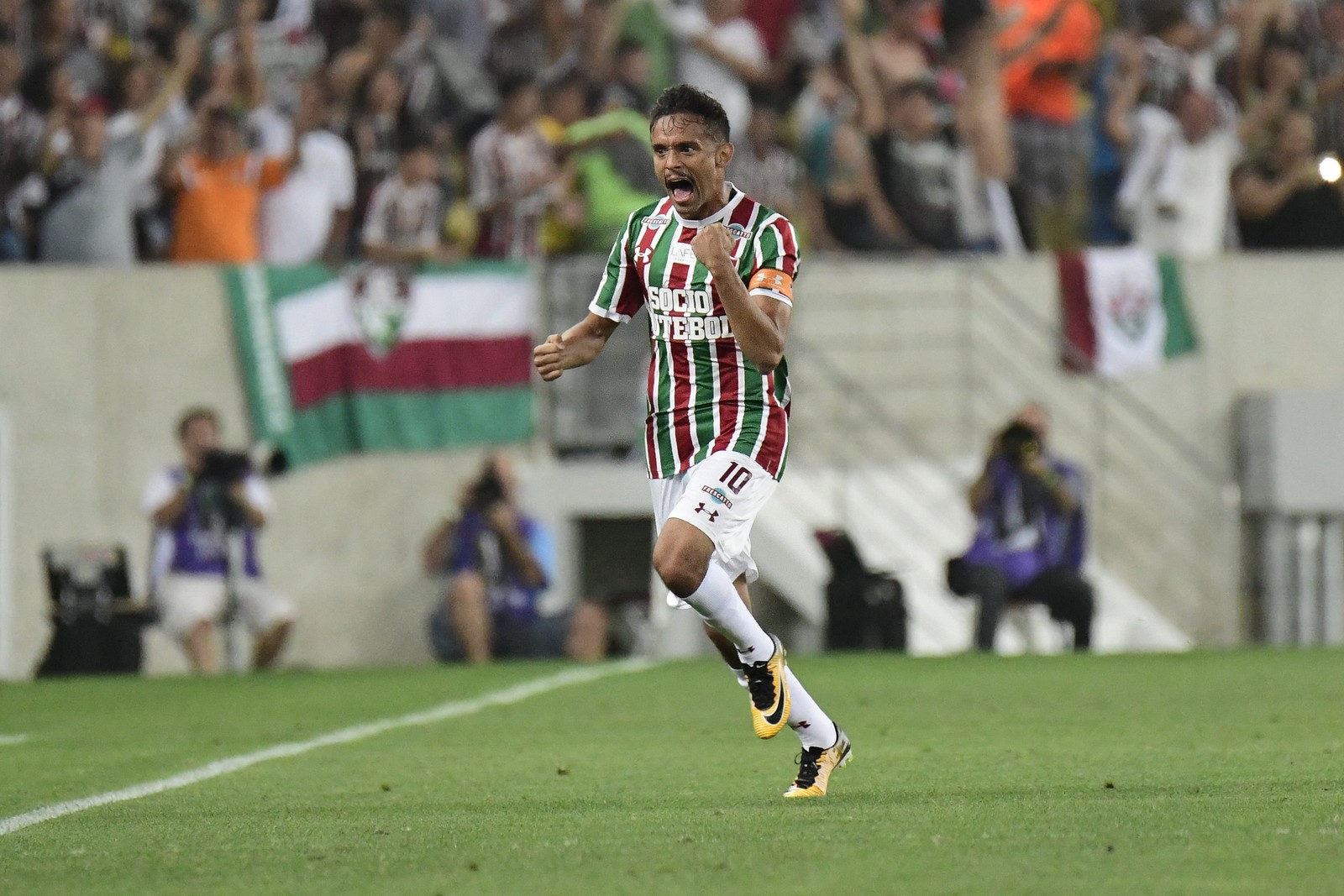 Versatilidade e números expressivos: saiba por que Scarpa é tão desejado no mercado