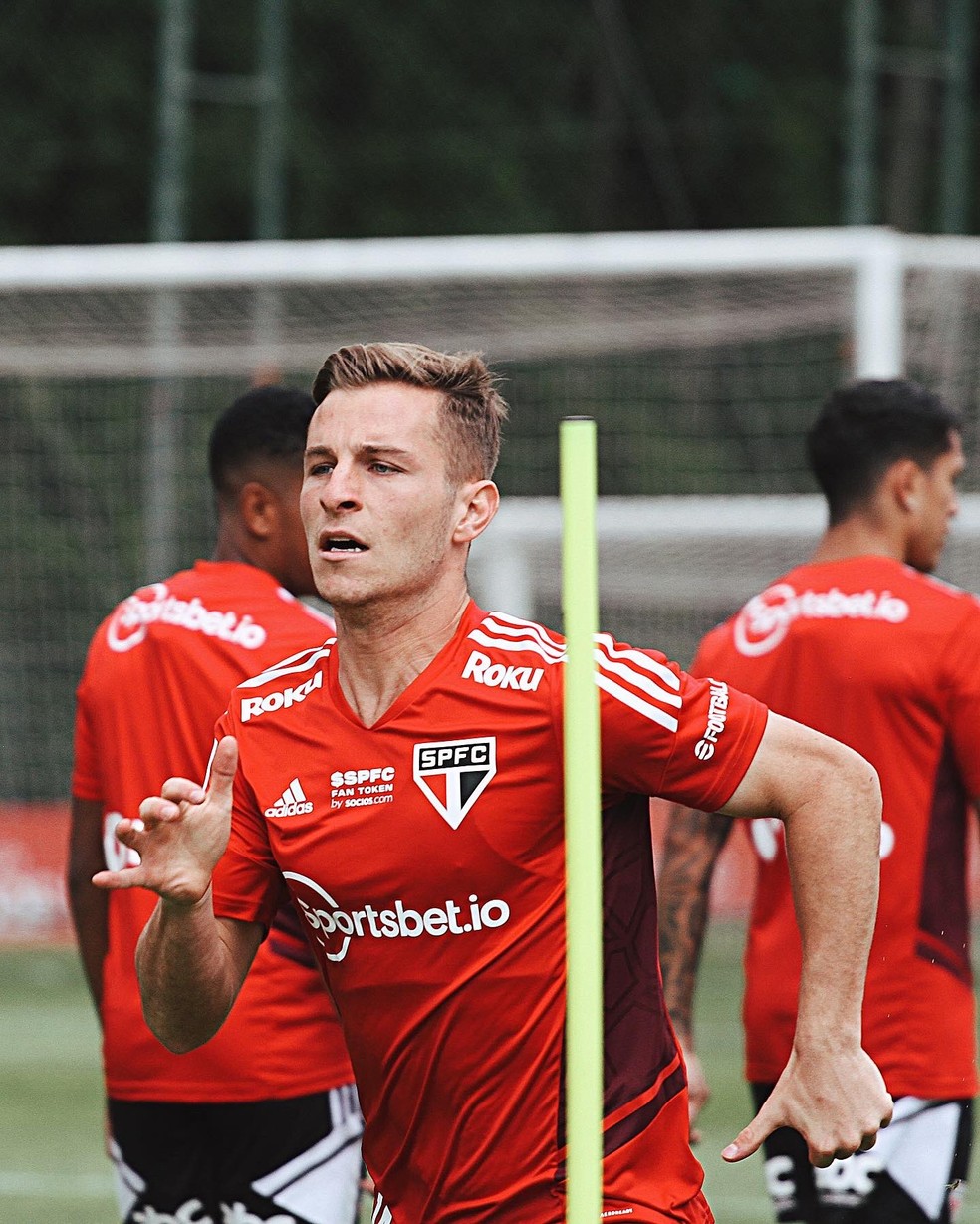 Galoppo durante treino do São Paulo neste sábado — Foto: Divulgação