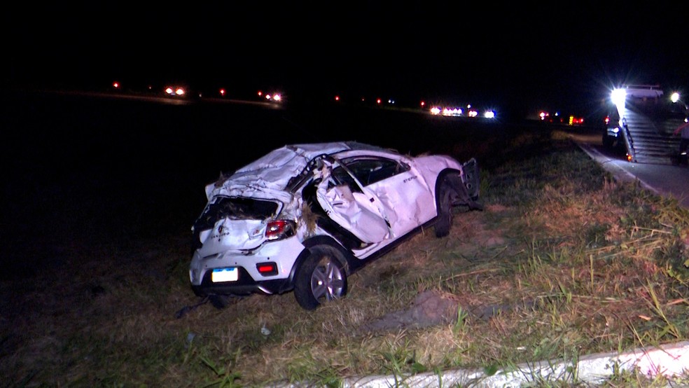 Irmã da motorista morreu e outras quatro pessoas da família ficaram feridas — Foto: Reprodução/TV Cabo Branco