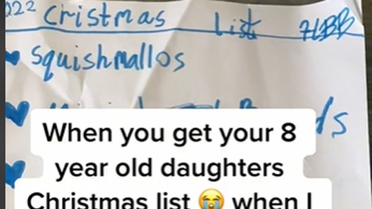 Mãe fica arrasada com lista de Natal da filha de 8 anos