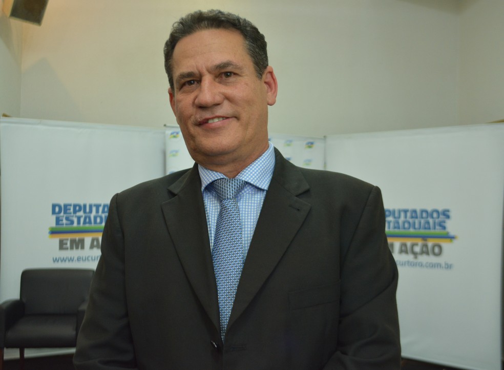 Presidente da ALE-RO, Maurão de Carvalho, ressalta que atitude deveria ser copiada por outros poderes e também assembleias do país (Foto: Jheniffer Núbia / G1)