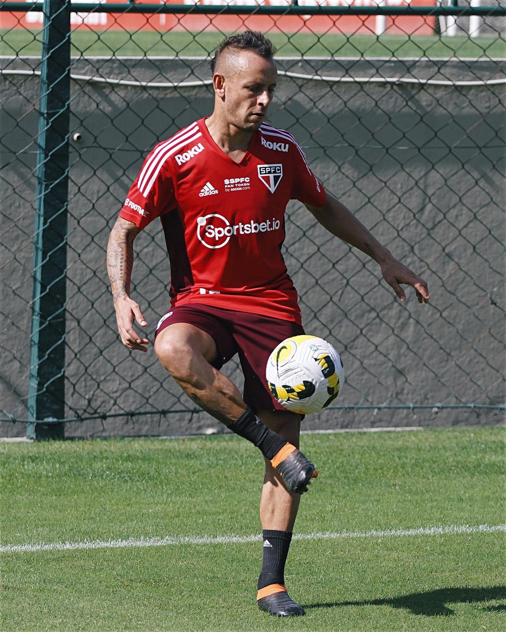Rafinha em treino do São Paulo — Foto: Rubens Chiri /saopaulofc.net